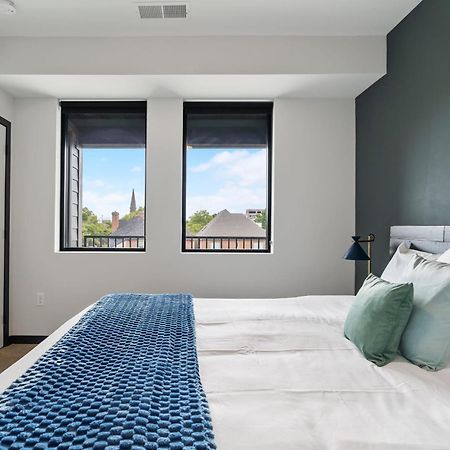 Cozysuites On Mass With Garage Parking #4 Индианаполис Экстерьер фото